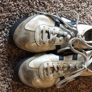 Mens size 10 Onitsuka Tiger Sneakers